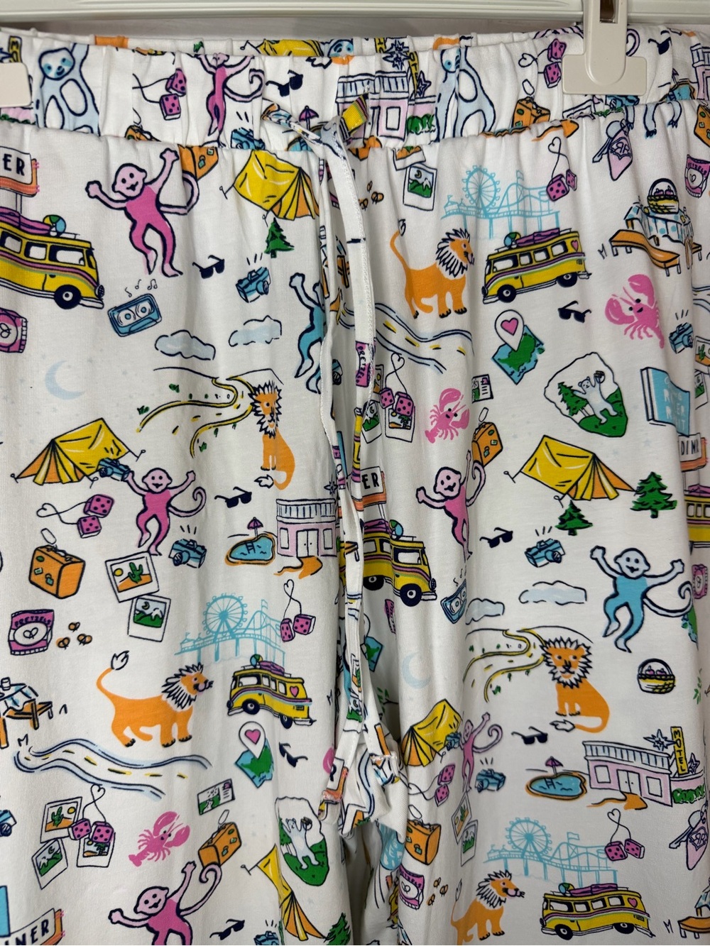 Roller Rabbit x Target Road Piece Pajama Set Button-Front Long Sleeve Graphic M - Picture 4 of 9